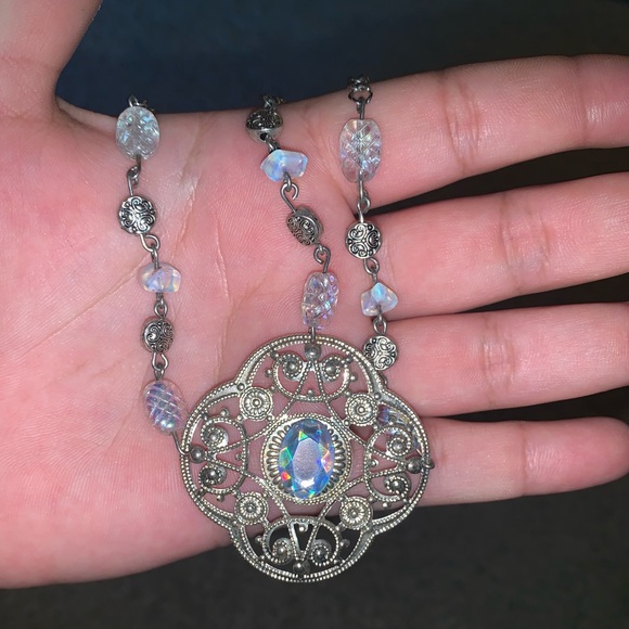 Jeweled Headpiece - Picture 1 of 3